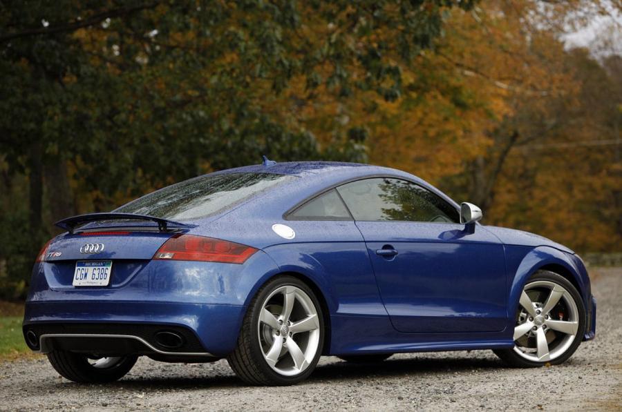  Audi TT RS Coupe (8J) 2011 года  (NA) (фото 2 из 39)